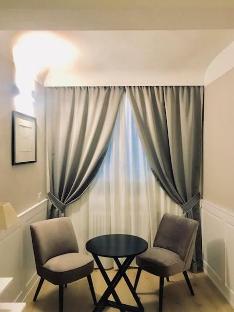 Booking Florencia Exterior foto