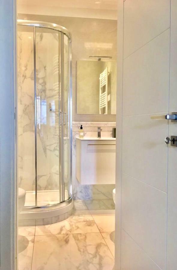 Booking Florencia Exterior foto